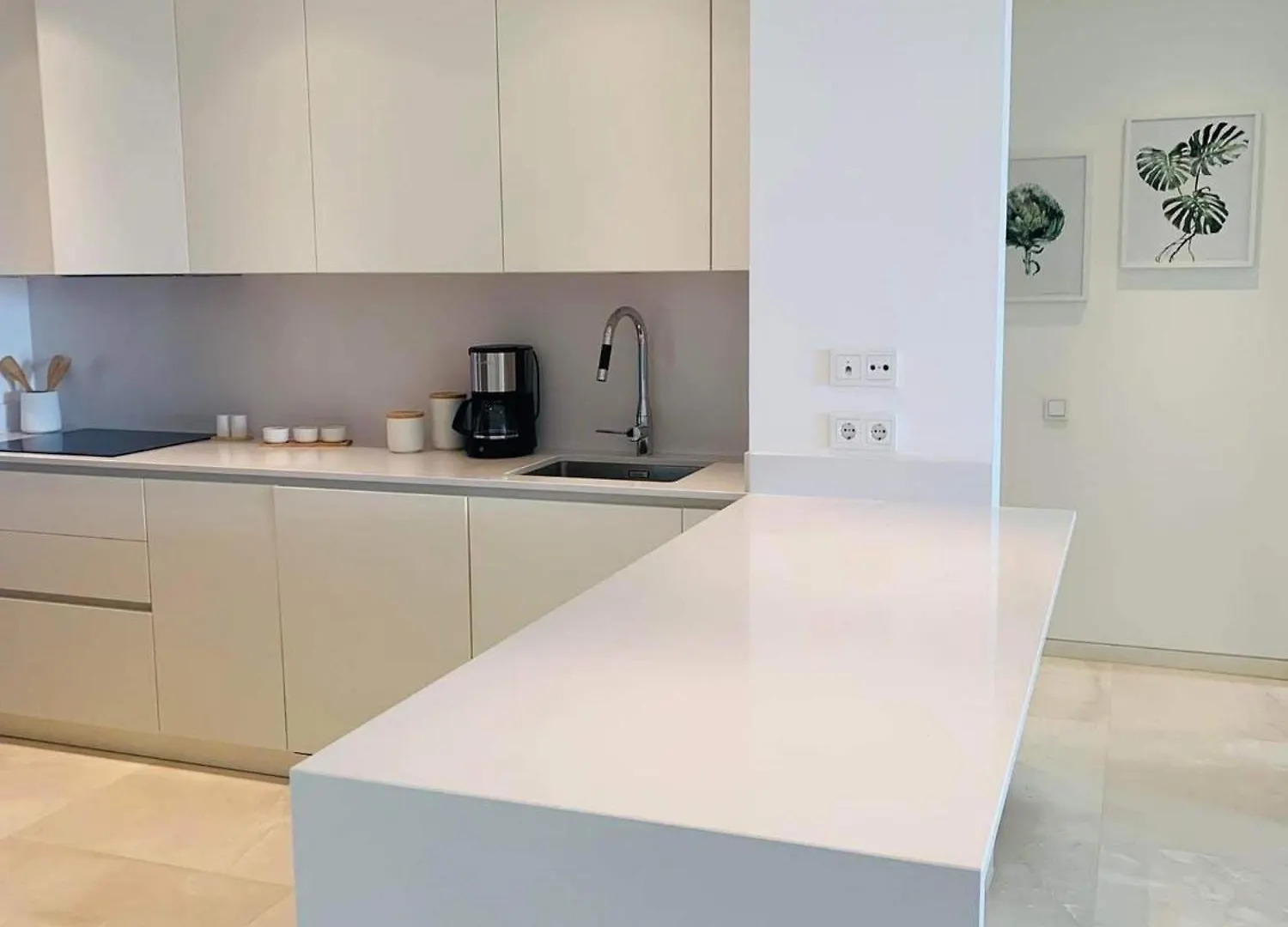 New Ocean View Apartment Just 3 Min From Marbella City Center Malaga