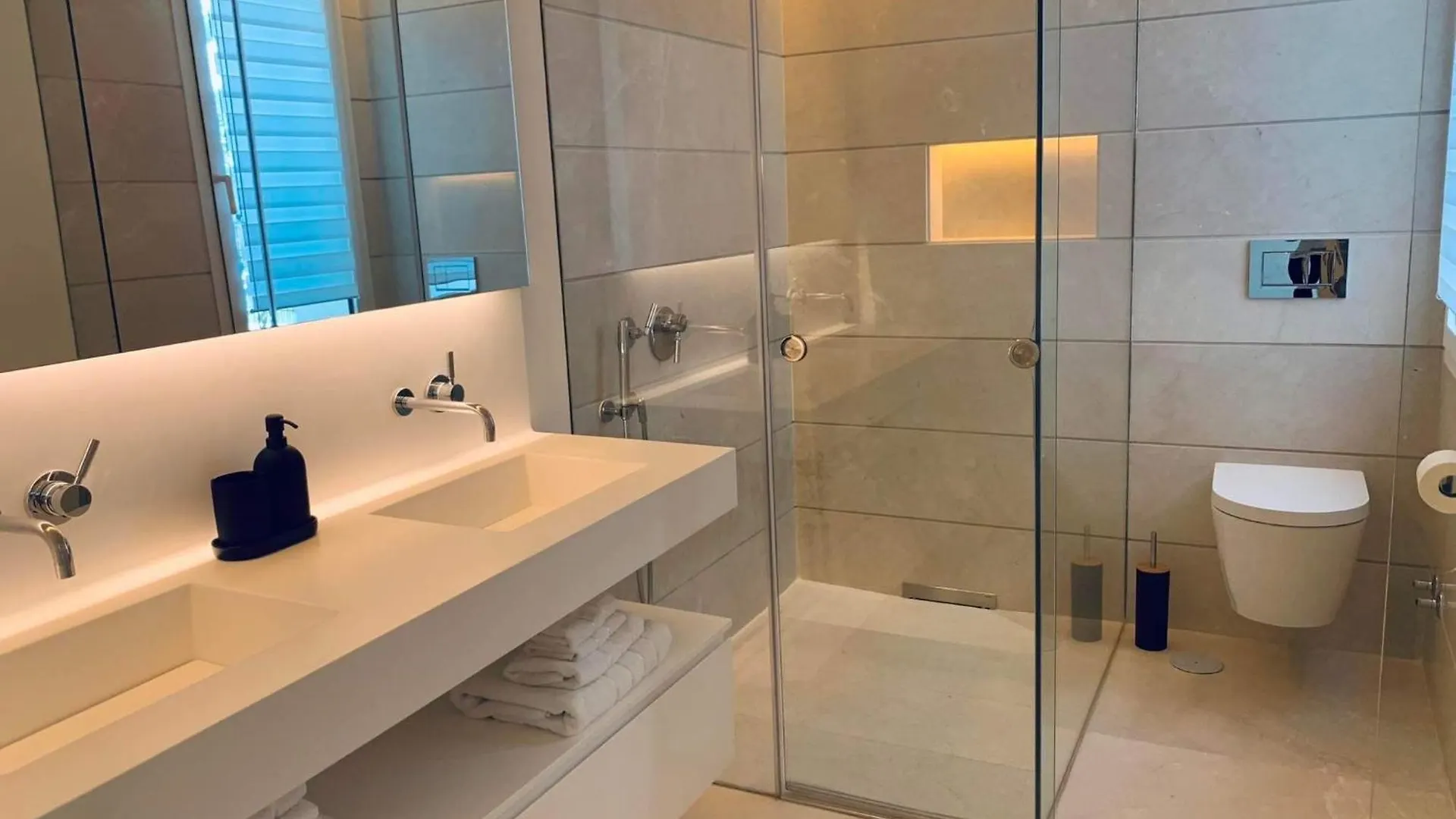New Ocean View Apartment Just 3 Min From Marbella City Center Malaga