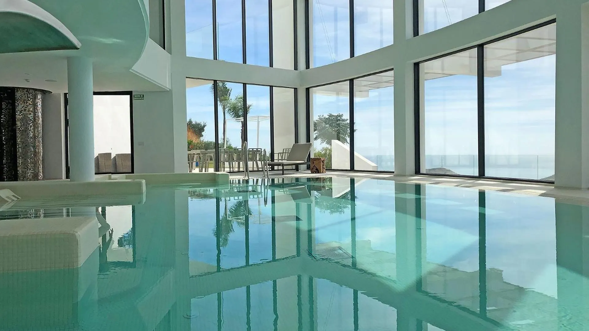 New Ocean View Apartment Just 3 Min From Marbella City Center Málaga